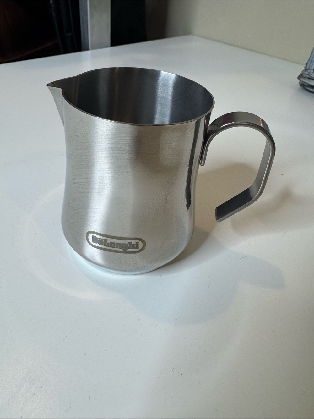 De'Longhi Stainless Steel Milk Frothing Pitcher - Silver